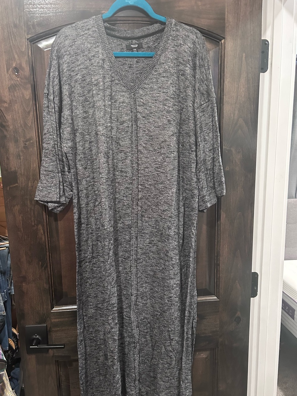 Simply Vera Vera Wang Heathered Gray V-Neck Long Sleep Shirt